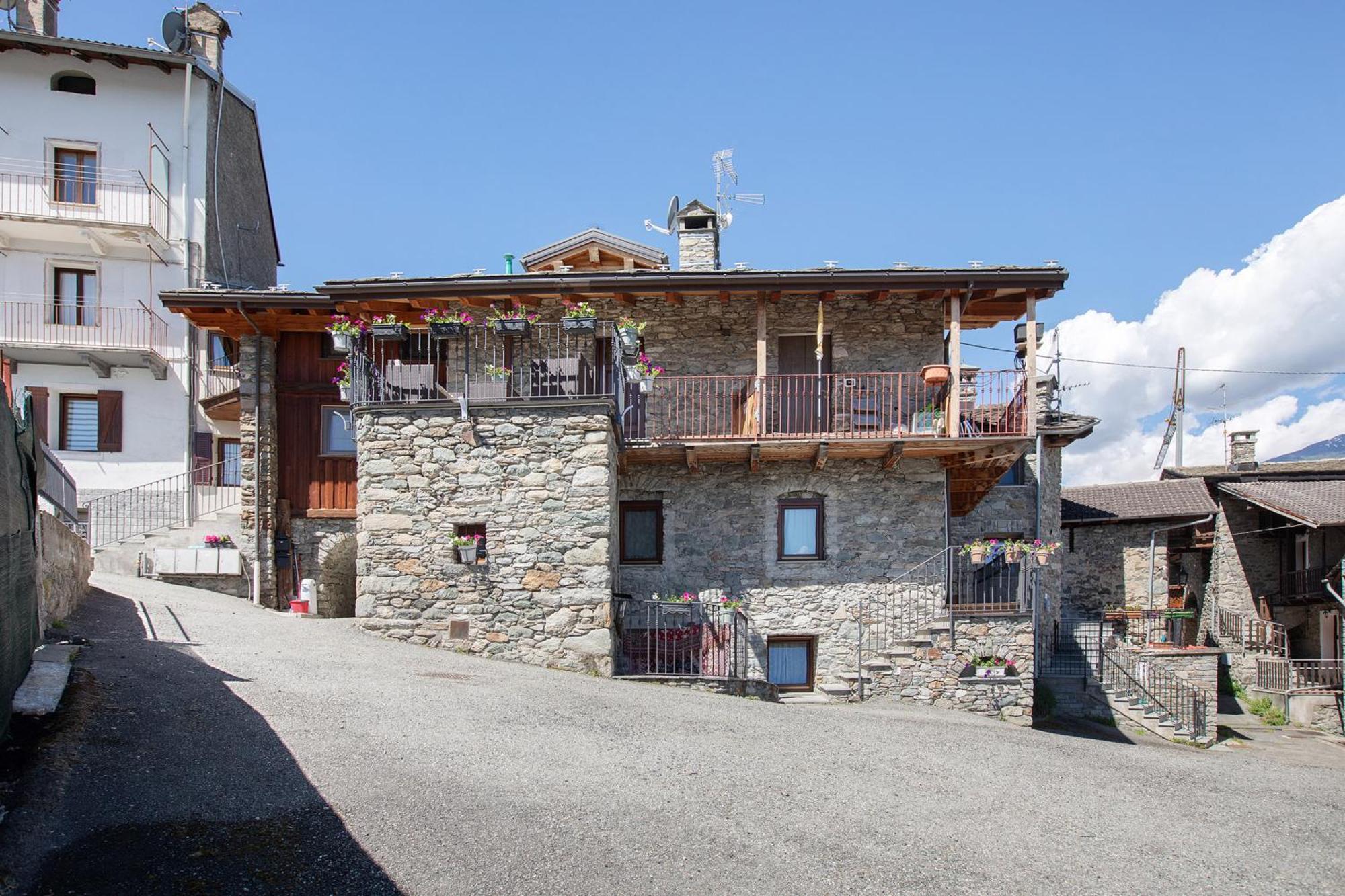 Maison Bebe Mont Emilius Aosta Buitenkant foto